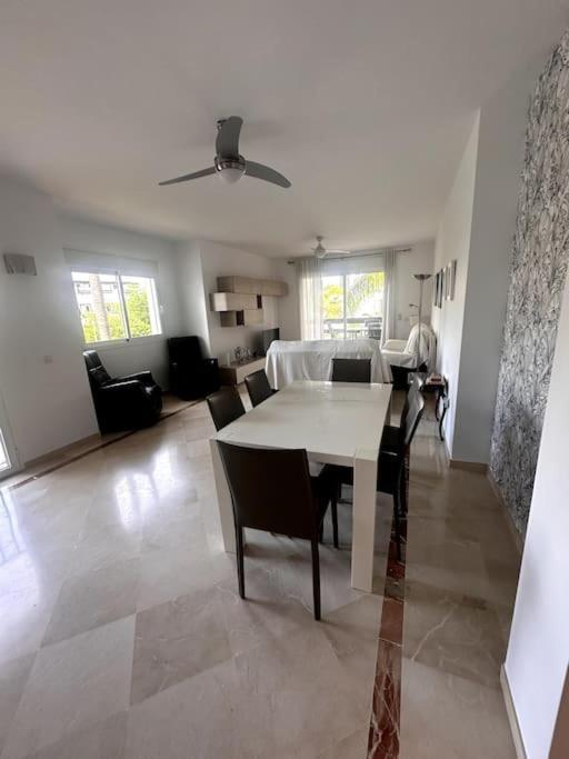 Costalita Beach Apartamento En Estepona Eksteriør bilde