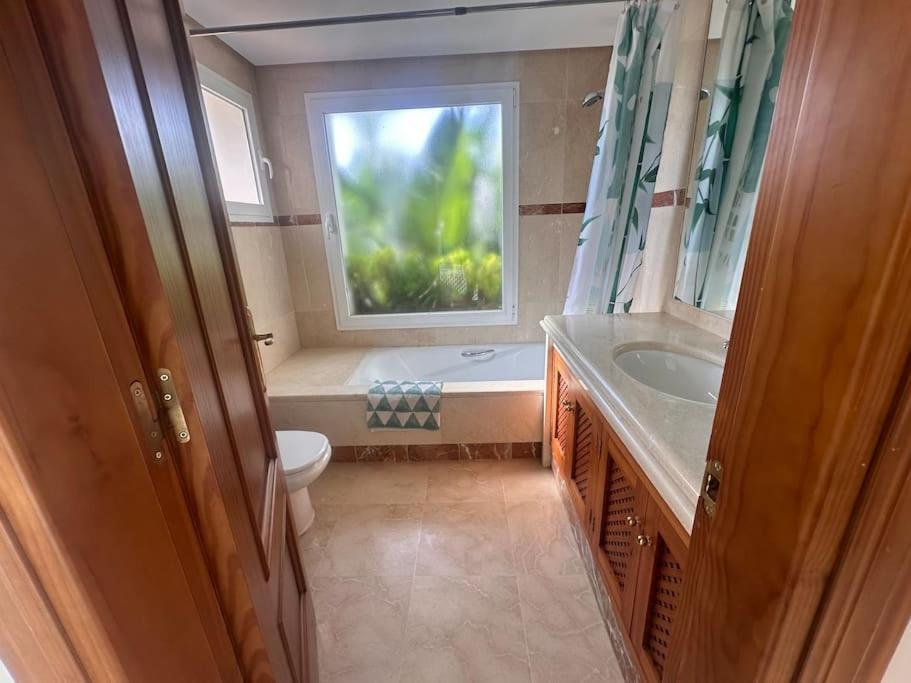 Costalita Beach Apartamento En Estepona Eksteriør bilde